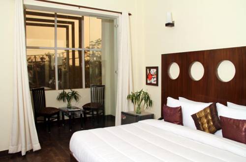 Hotel The Signature Leaf 18