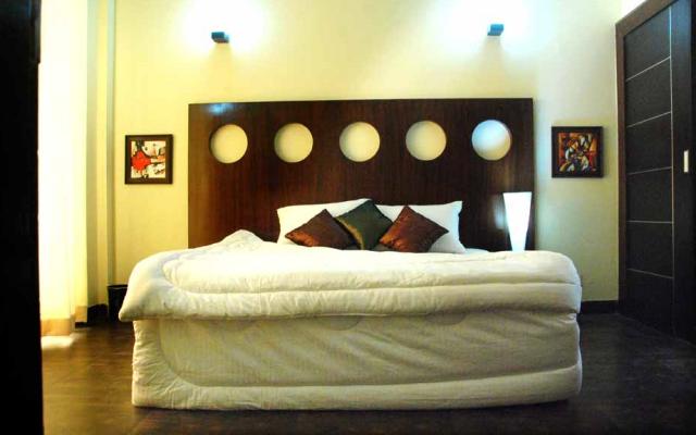 Hotel The Signature Leaf 5