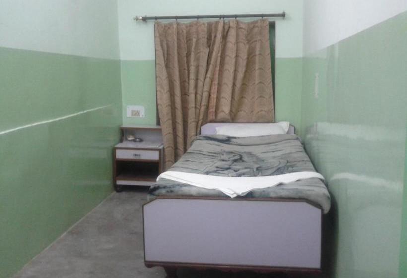 Radiant Ymca Tourist Hostel 1