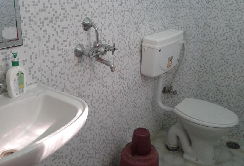 Radiant Ymca Tourist Hostel 4