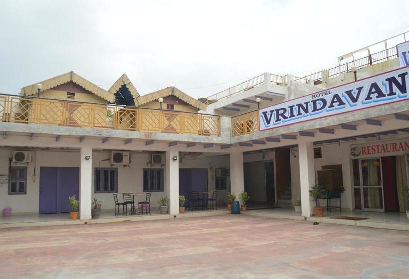Hotel Vrindavan 8