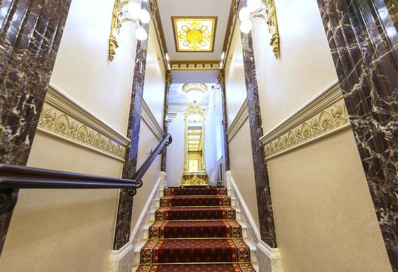 Boutique Hotel Turgenev 18