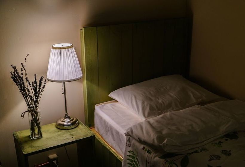 Hotel Croissant Bakery And 4