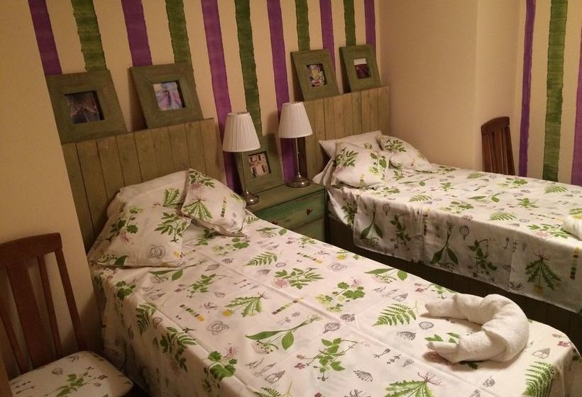 Hotel Croissant Bakery And 9