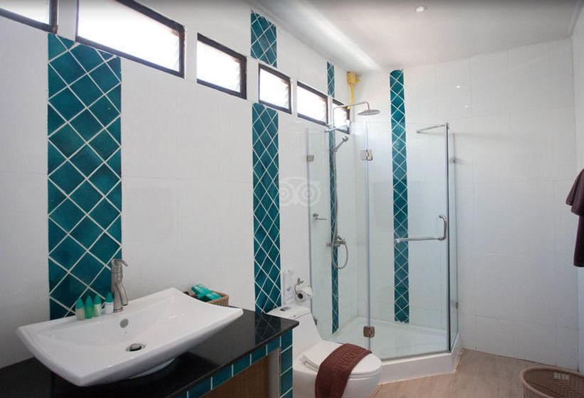 Hotel Phi Phi Long Beach Resort & Villa 10