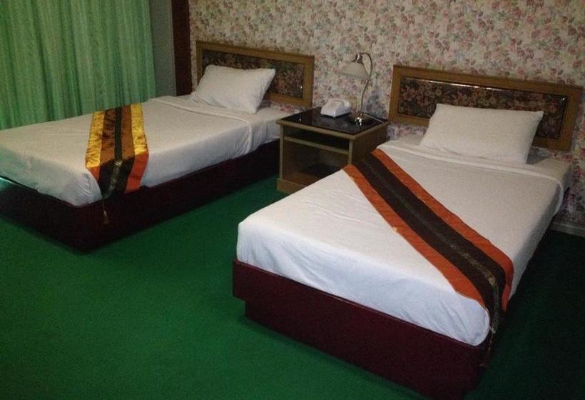 Hotel Chao Phya Grand