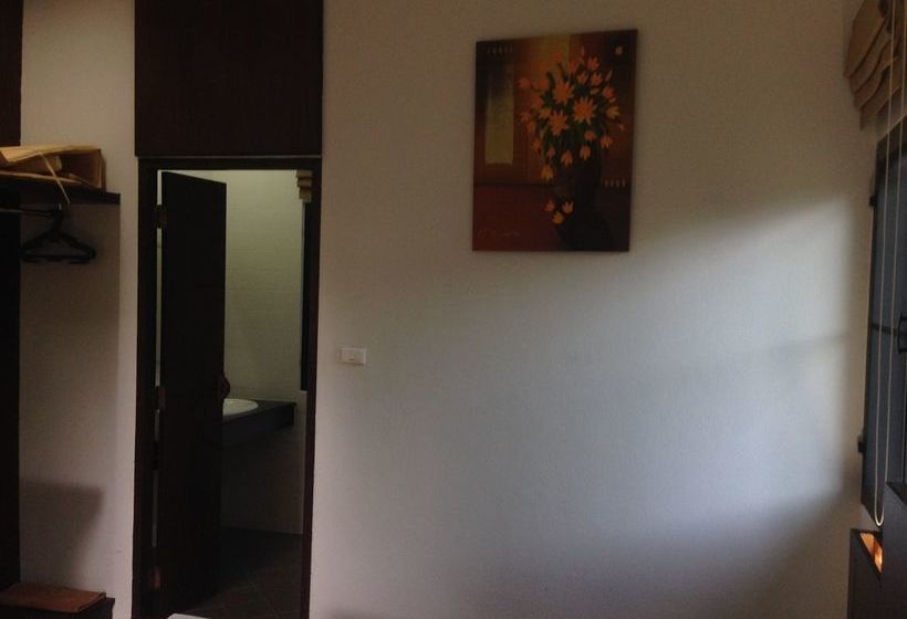 Hotel Koko Hut Resort 7