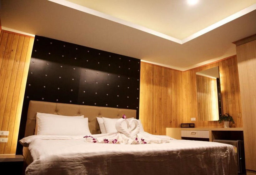 Hotel Poohbar Resort & Lotusdive 10