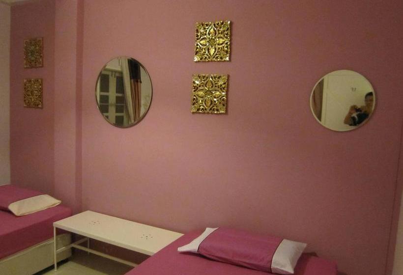 Albergue Na Na Chart Phuket Chalong