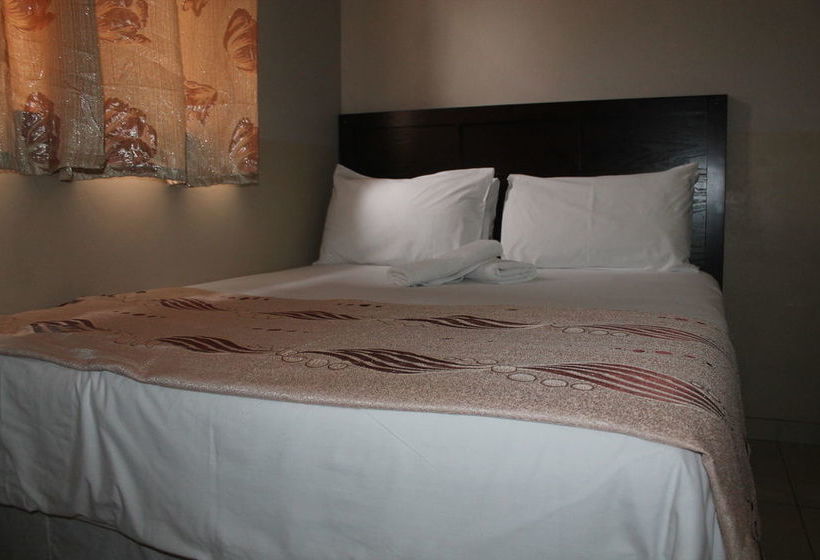 Pensión Miraton Guest Lodge 12