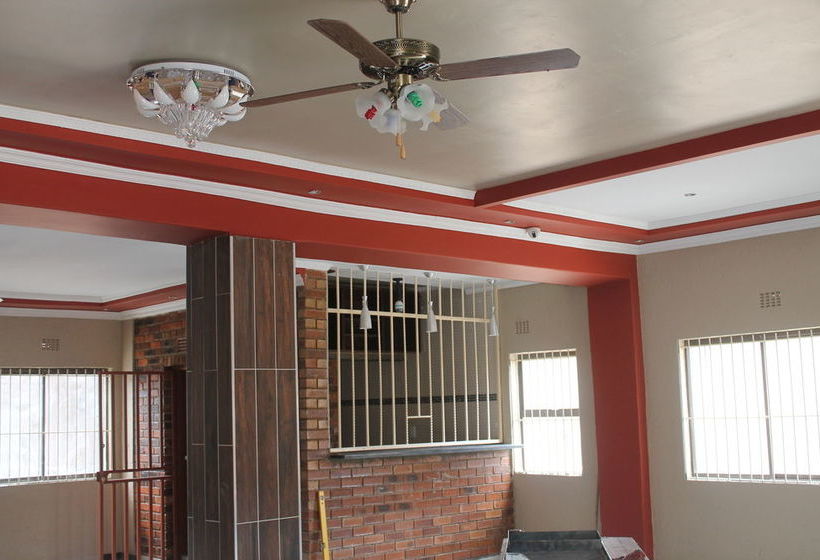 Pensión Miraton Guest Lodge 2