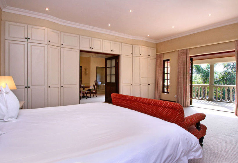 Pensão Ibis House 4