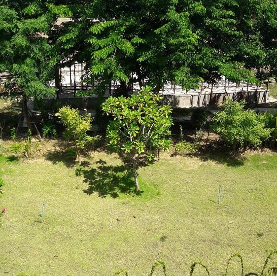 Hotel The Sales' Hub Lubdee 15