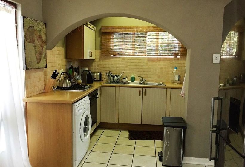 Waterhouse Guest Lodge In Waterkloof 20