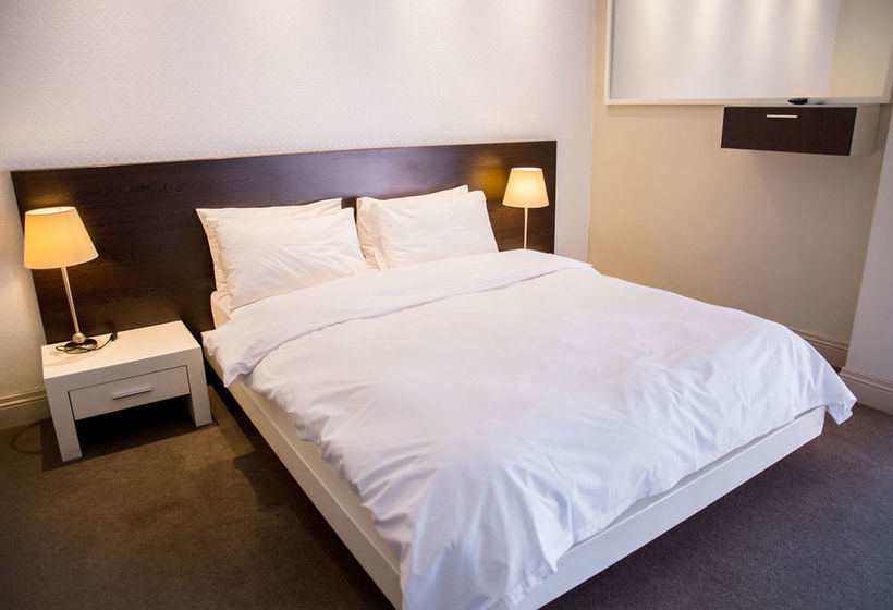 Hotel Fnb Conference Centre 8