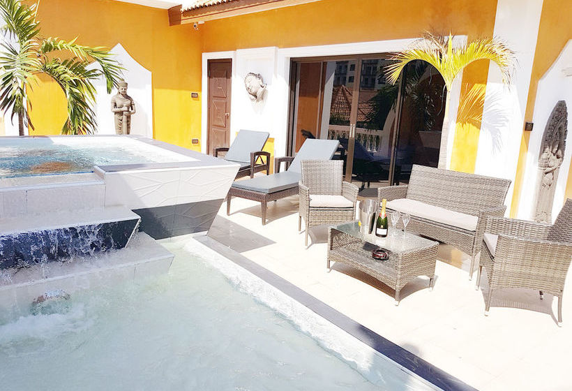 Hide Land Pattaya Luxurious Tropical Villa 17