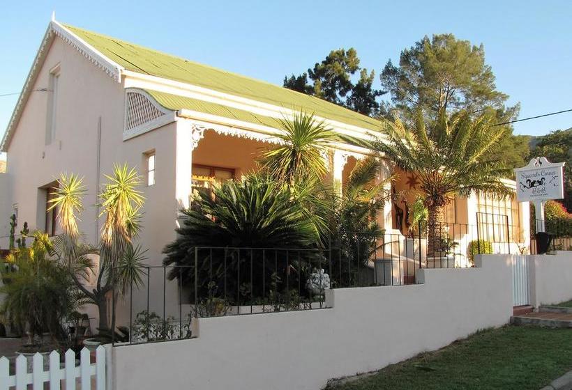 Bed and Breakfast Squirrels Corner 1