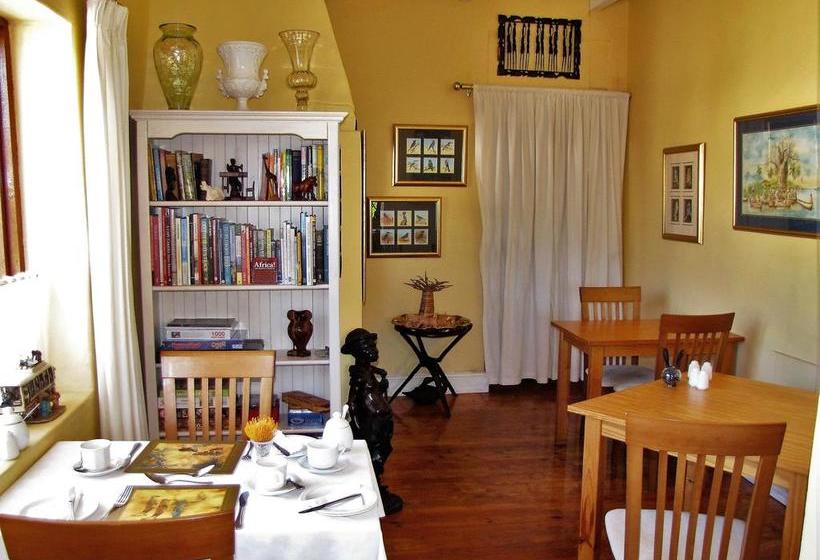 Bed and Breakfast Squirrels Corner 16