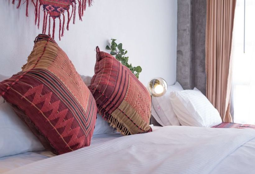 Pension Buffalo Thai Cafe And Bistro 12