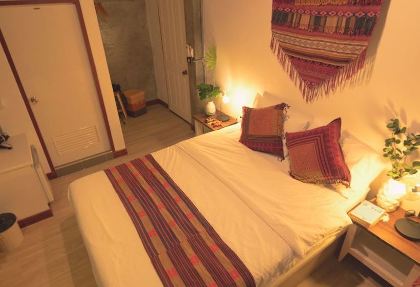 Pension Buffalo Thai Cafe And Bistro 16