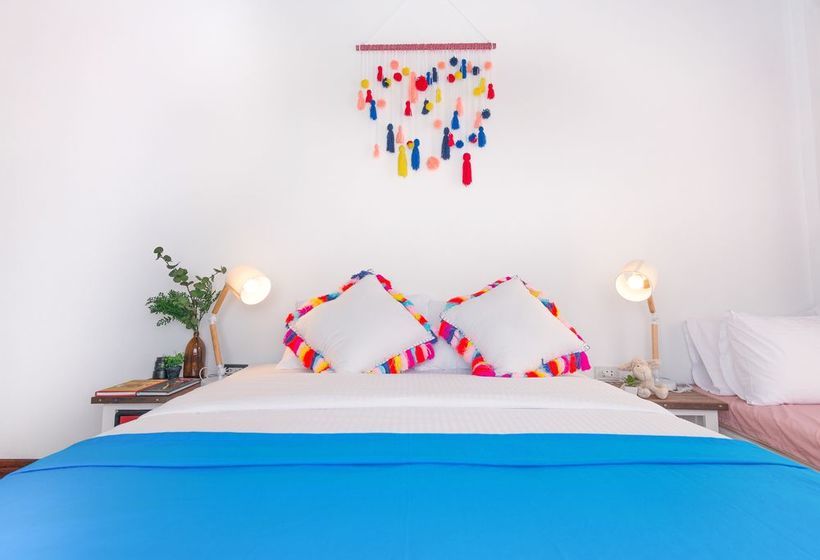 Pension Buffalo Thai Cafe And Bistro 20