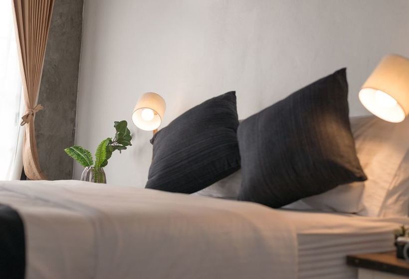 Pension Buffalo Thai Cafe And Bistro 5