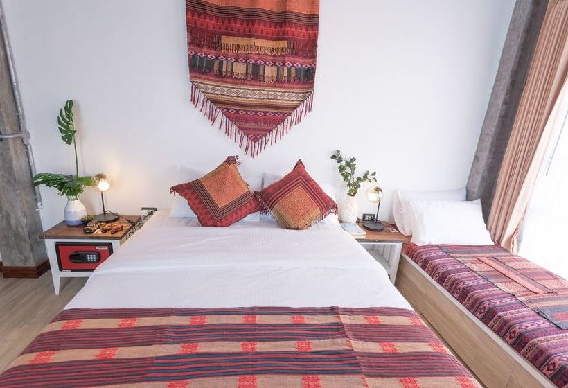 Pension Buffalo Thai Cafe And Bistro 8