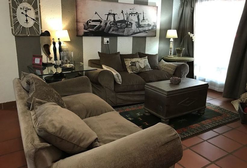 Waterhouse Guest Lodges 295 Indus Street 3