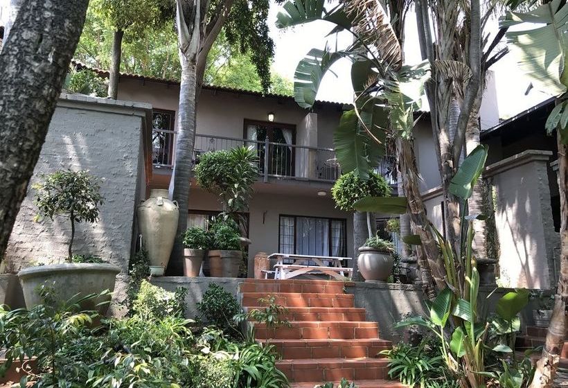 Waterhouse Guest Lodges 295 Indus Street 8