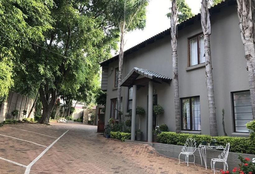 Waterhouse Guest Lodges 295 Indus Street 9