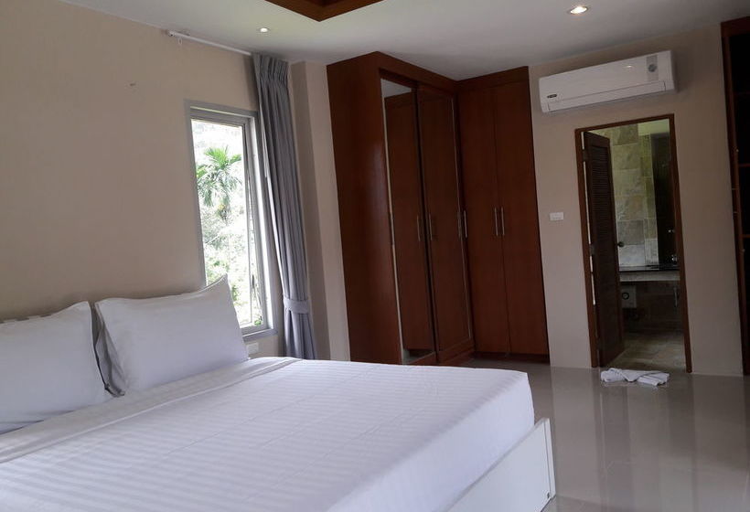 Sakoo Valley Naithon Beach 10