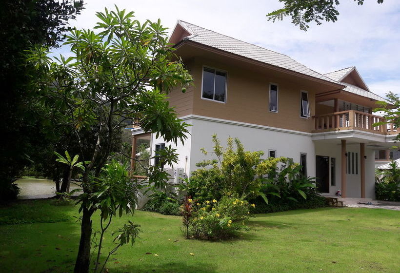 Sakoo Valley Naithon Beach 13