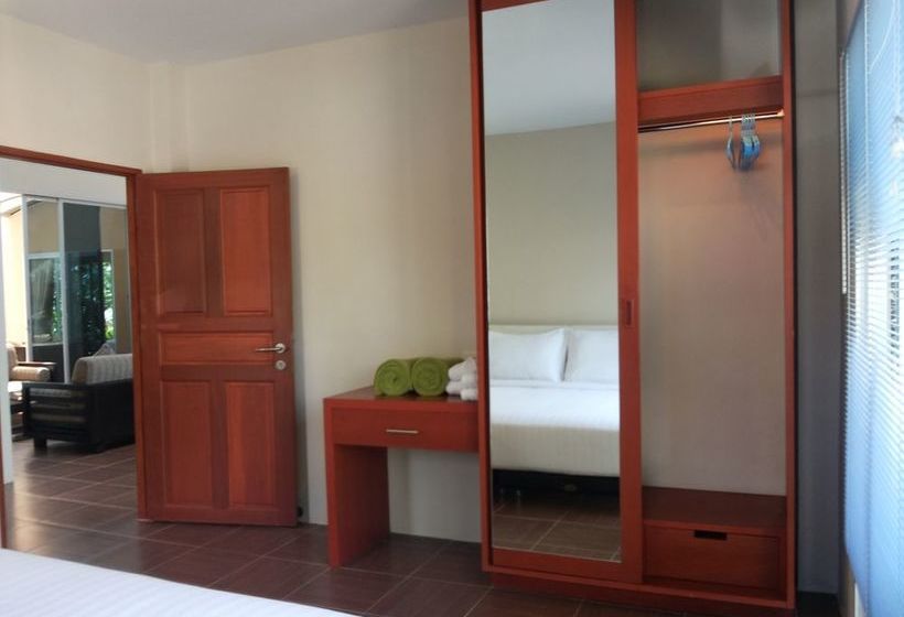 Sakoo Valley Naithon Beach 16