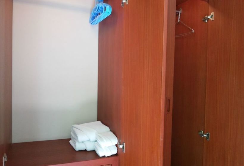 Sakoo Valley Naithon Beach 19