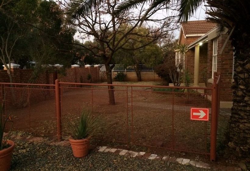 Pension The Solomon 11