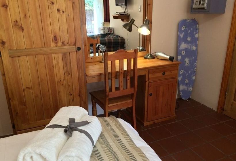 Pension The Solomon 4