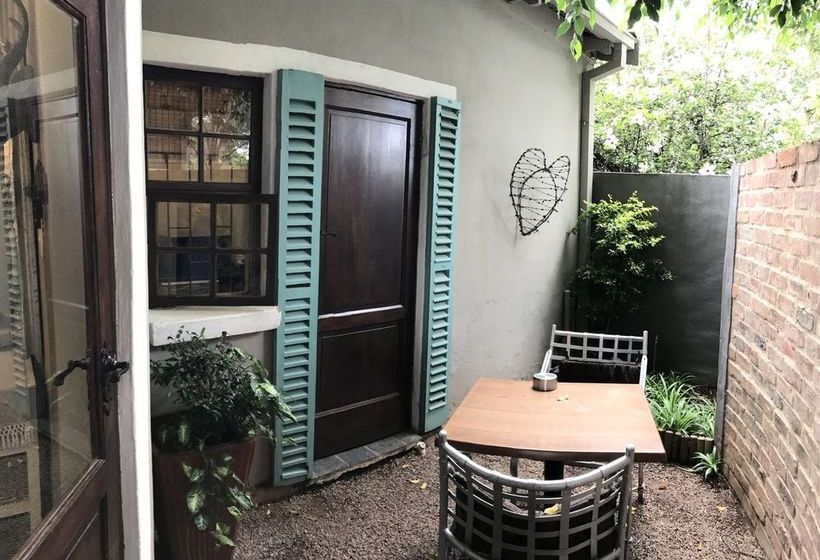 Bed and Breakfast Waterhouse Guest Lodge In Muckleneu 3