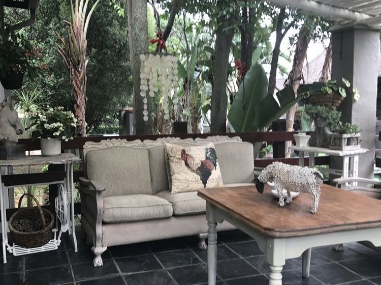 Bed and Breakfast Waterhouse Guest Lodge In Muckleneu 9