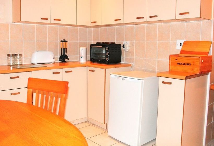 African Aquila Lodge 12