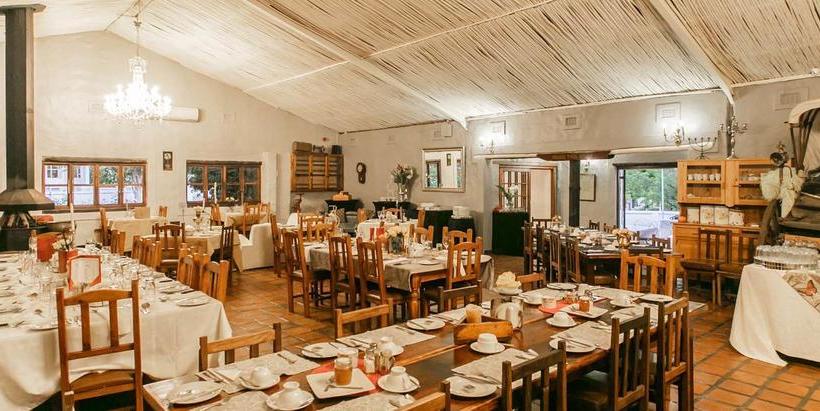 Hotel De Opstal Country Lodge 8