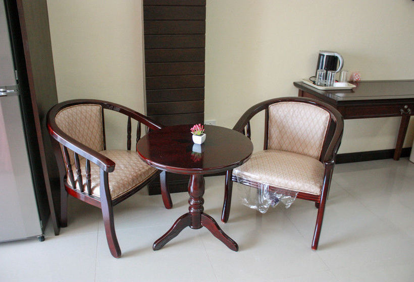 Pension Cha Am Paris Style Guest House 10