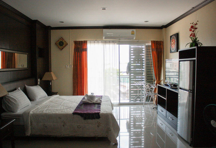 Pension Cha Am Paris Style Guest House 4