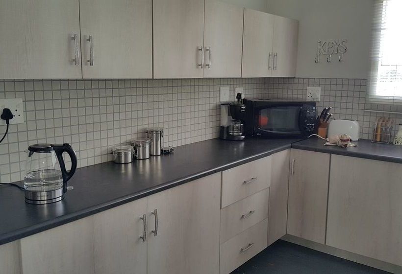 Golden View Luxury Self Catering 16