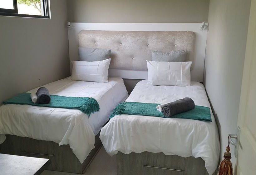 Golden View Luxury Self Catering 3