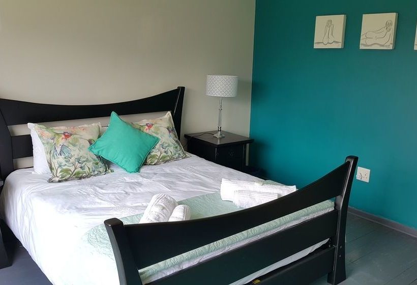 Golden View Luxury Self Catering 6