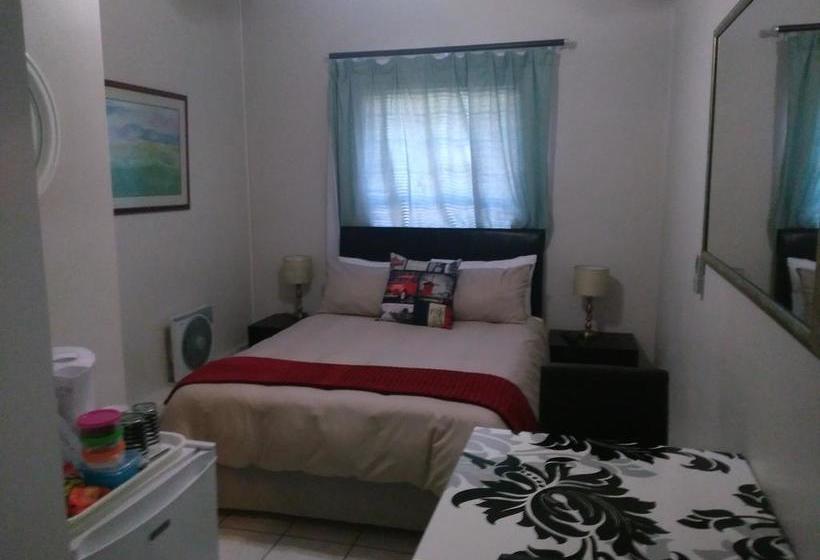 Pensão Shekinah Lodge 13