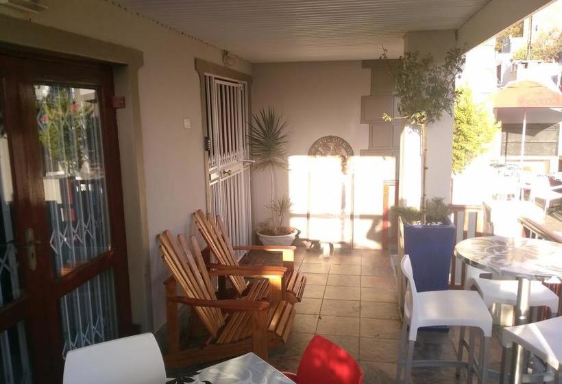 Pensão Shekinah Lodge 14