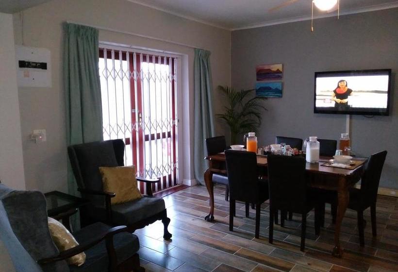 Pensão Shekinah Lodge 16