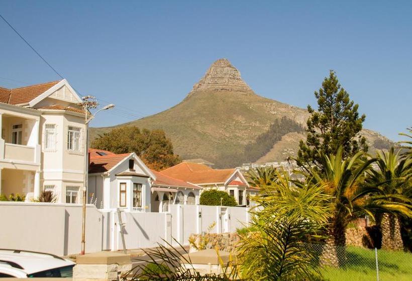 Pensão Shekinah Lodge 19