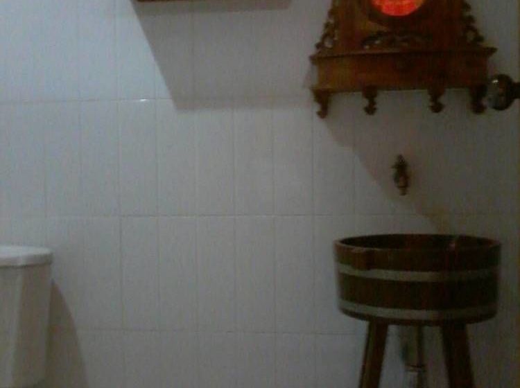 Pension Bantham Hill Homestay 19